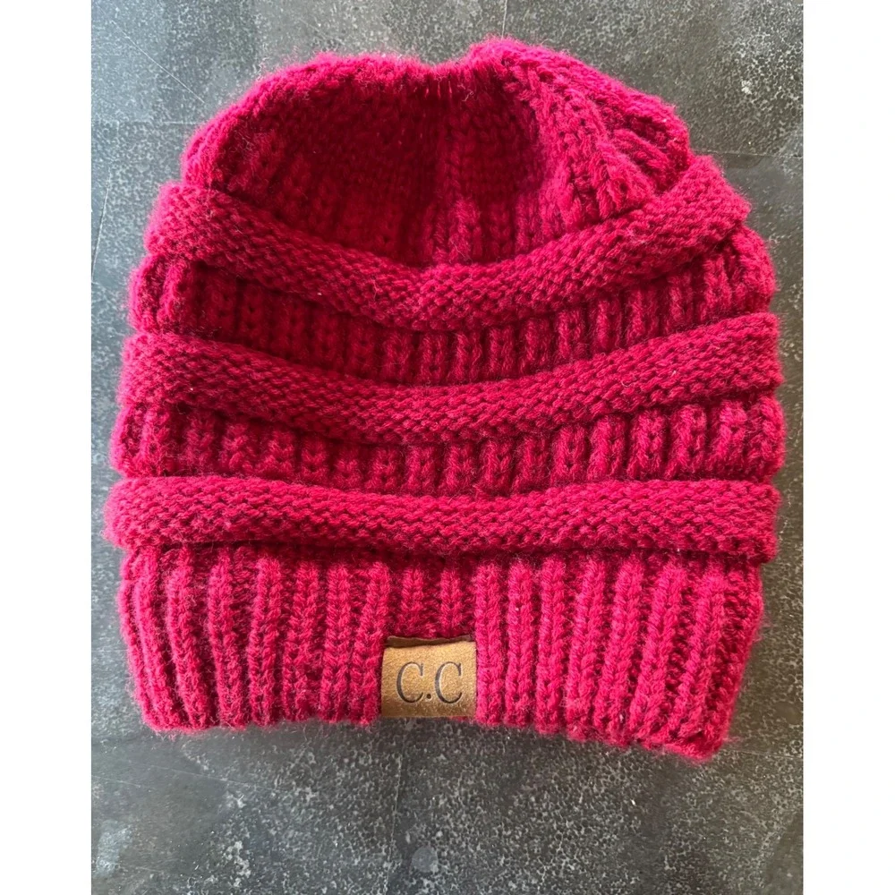 Red CC Slouchy Beanie Hat Pony Tail Cut‎ Out Knit Cuffed Logo Patch Winter Warm